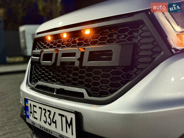 Сірий Форд Едж, об'ємом двигуна 2 л та пробігом 54 тис. км за 14800 $, фото 32 на Automoto.ua