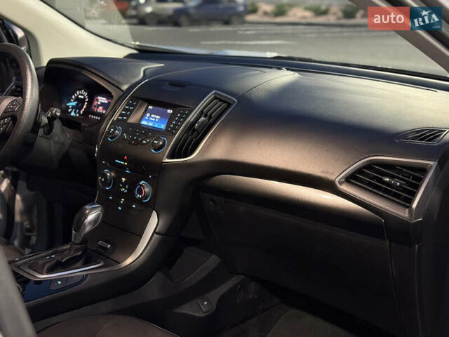 Сірий Форд Едж, об'ємом двигуна 2 л та пробігом 54 тис. км за 14800 $, фото 53 на Automoto.ua