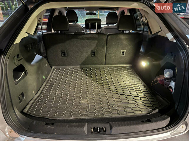 Сірий Форд Едж, об'ємом двигуна 2 л та пробігом 54 тис. км за 14800 $, фото 72 на Automoto.ua