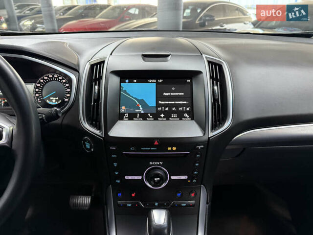 Серый Форд Эдж, объемом двигателя 2 л и пробегом 98 тыс. км за 20900 $, фото 26 на Automoto.ua