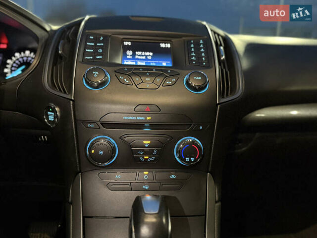 Сірий Форд Едж, об'ємом двигуна 2 л та пробігом 54 тис. км за 14800 $, фото 52 на Automoto.ua