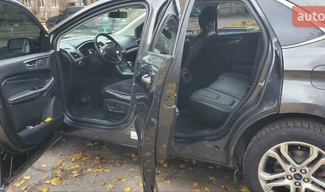 Серый Форд Эдж, объемом двигателя 2 л и пробегом 139 тыс. км за 19000 $, фото 5 на Automoto.ua