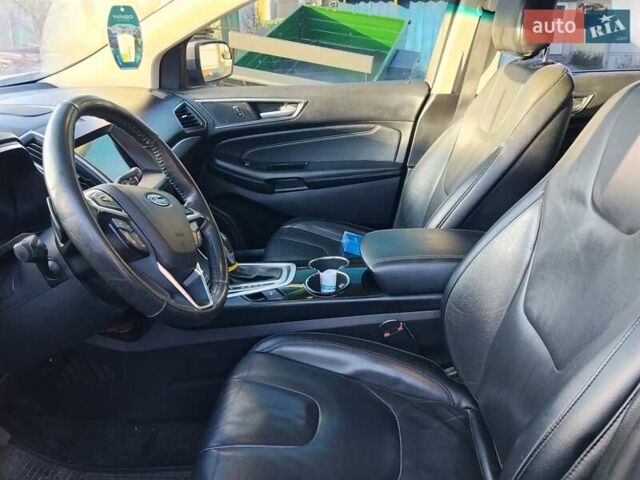 Серый Форд Эдж, объемом двигателя 2 л и пробегом 122 тыс. км за 16200 $, фото 2 на Automoto.ua