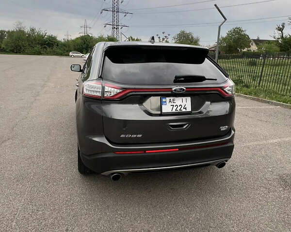 Серый Форд Эдж, объемом двигателя 2 л и пробегом 202 тыс. км за 15500 $, фото 4 на Automoto.ua