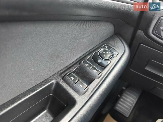Сірий Форд Едж, об'ємом двигуна 2 л та пробігом 115 тис. км за 14500 $, фото 19 на Automoto.ua