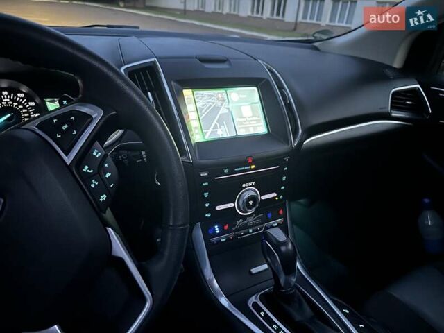 Сірий Форд Едж, об'ємом двигуна 2 л та пробігом 142 тис. км за 19000 $, фото 6 на Automoto.ua