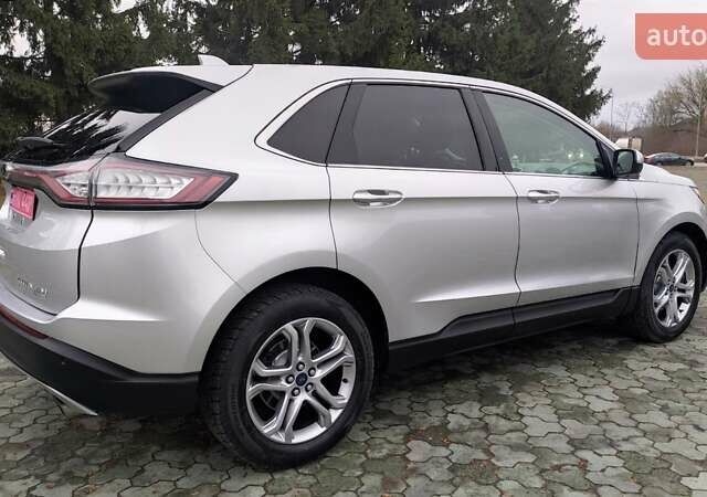 Серый Форд Эдж, объемом двигателя 2 л и пробегом 227 тыс. км за 12999 $, фото 5 на Automoto.ua