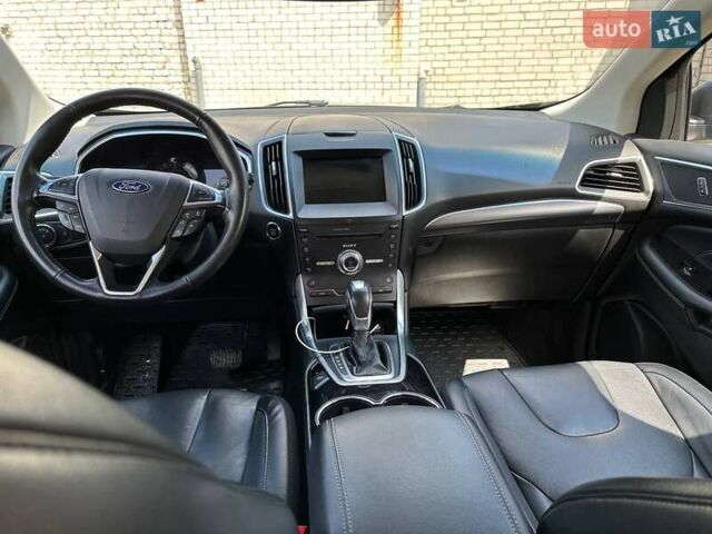 Серый Форд Эдж, объемом двигателя 2 л и пробегом 160 тыс. км за 15500 $, фото 1 на Automoto.ua