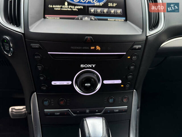 Серый Форд Эдж, объемом двигателя 2 л и пробегом 204 тыс. км за 19500 $, фото 32 на Automoto.ua