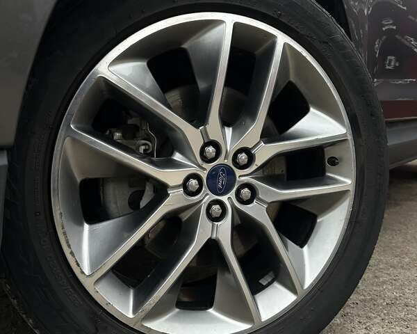 Сірий Форд Едж, об'ємом двигуна 2 л та пробігом 148 тис. км за 15500 $, фото 6 на Automoto.ua