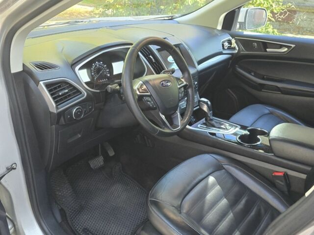 Серый Форд Эдж, объемом двигателя 3.5 л и пробегом 135 тыс. км за 12900 $, фото 7 на Automoto.ua