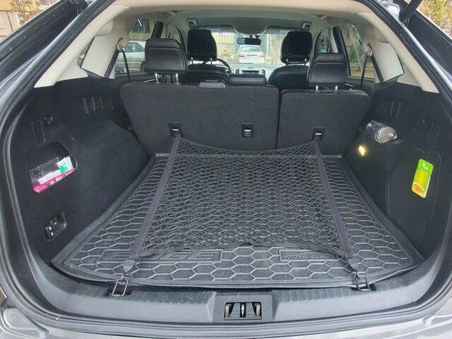 Серый Форд Эдж, объемом двигателя 2 л и пробегом 139 тыс. км за 19000 $, фото 5 на Automoto.ua