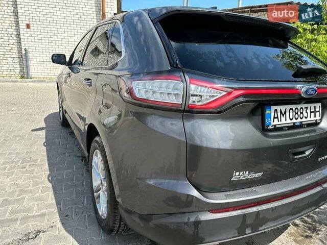 Серый Форд Эдж, объемом двигателя 2 л и пробегом 160 тыс. км за 15500 $, фото 3 на Automoto.ua