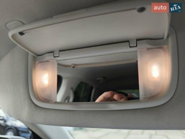 Сірий Форд Едж, об'ємом двигуна 2 л та пробігом 115 тис. км за 14500 $, фото 35 на Automoto.ua
