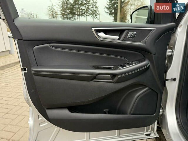 Серый Форд Эдж, объемом двигателя 2 л и пробегом 204 тыс. км за 19500 $, фото 40 на Automoto.ua