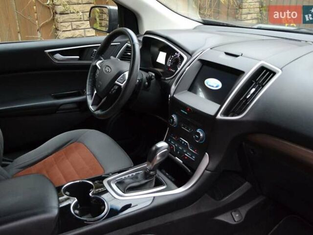 Серый Форд Эдж, объемом двигателя 2 л и пробегом 88 тыс. км за 19900 $, фото 6 на Automoto.ua