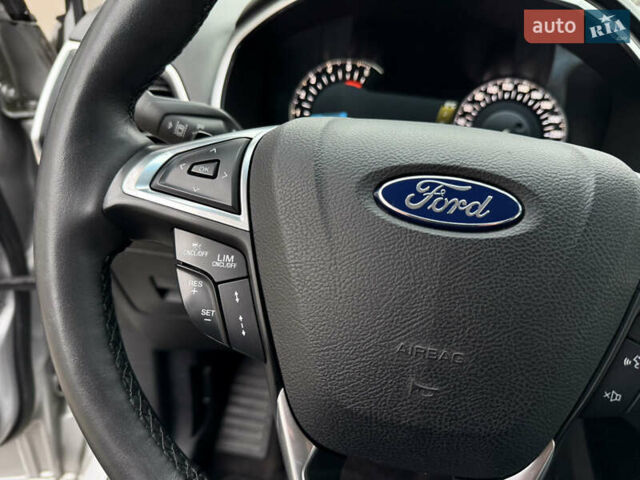 Серый Форд Эдж, объемом двигателя 2 л и пробегом 204 тыс. км за 19500 $, фото 22 на Automoto.ua