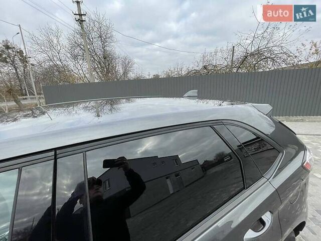 Серый Форд Эдж, объемом двигателя 2 л и пробегом 112 тыс. км за 20500 $, фото 2 на Automoto.ua