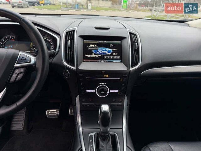 Серый Форд Эдж, объемом двигателя 2 л и пробегом 204 тыс. км за 19500 $, фото 27 на Automoto.ua