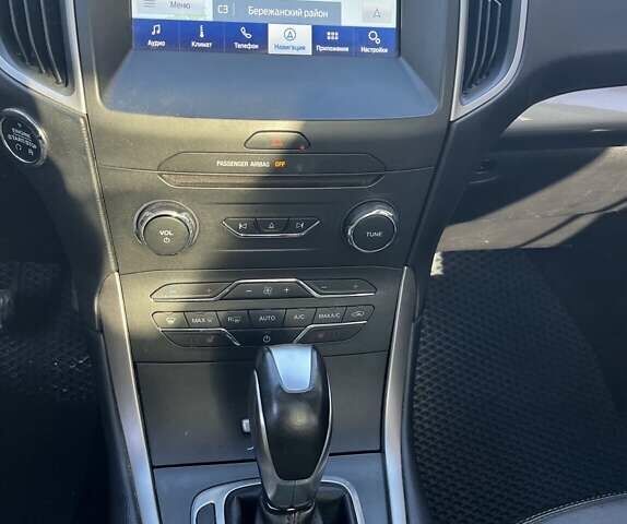 Серый Форд Эдж, объемом двигателя 2 л и пробегом 129 тыс. км за 18300 $, фото 4 на Automoto.ua