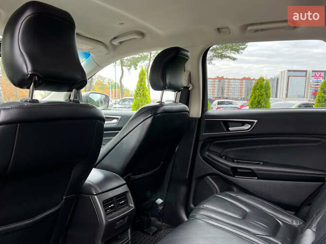 Сірий Форд Едж, об'ємом двигуна 2 л та пробігом 212 тис. км за 18500 $, фото 20 на Automoto.ua