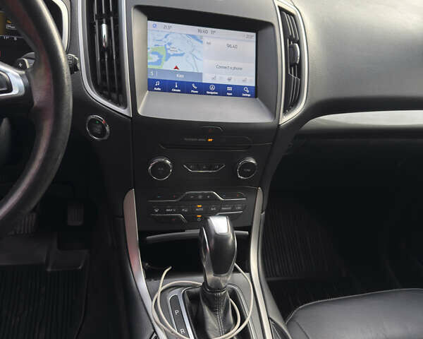 Сірий Форд Едж, об'ємом двигуна 3.5 л та пробігом 161 тис. км за 18000 $, фото 5 на Automoto.ua