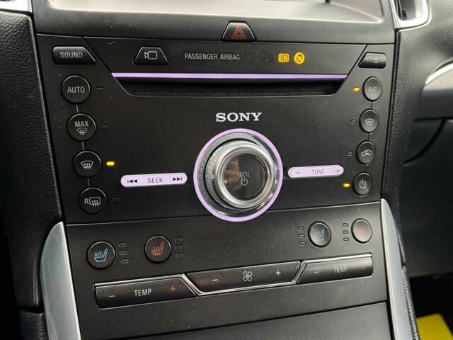 Серый Форд Эдж, объемом двигателя 2 л и пробегом 212 тыс. км за 16999 $, фото 13 на Automoto.ua