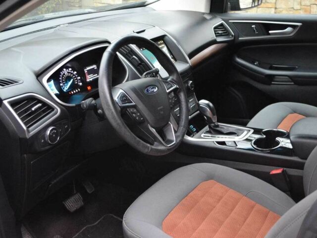 Серый Форд Эдж, объемом двигателя 2 л и пробегом 88 тыс. км за 19900 $, фото 4 на Automoto.ua