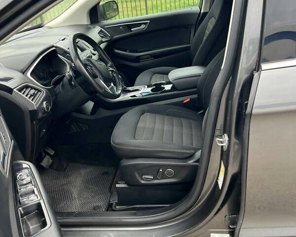 Серый Форд Эдж, объемом двигателя 2 л и пробегом 202 тыс. км за 15500 $, фото 10 на Automoto.ua