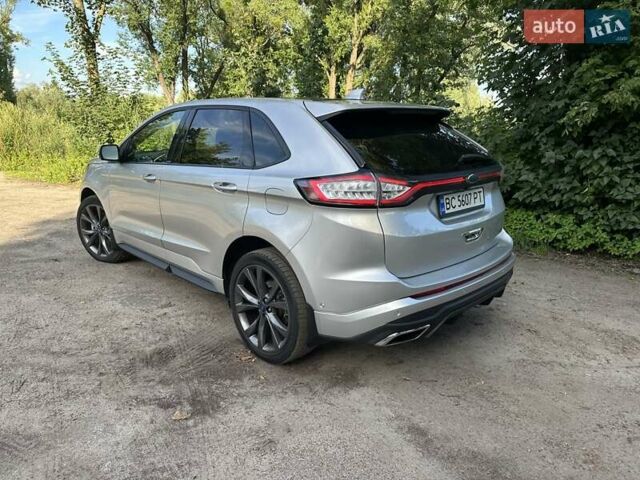 Сірий Форд Едж, об'ємом двигуна 2 л та пробігом 142 тис. км за 19000 $, фото 4 на Automoto.ua