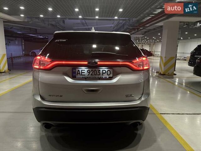 Сірий Форд Едж, об'ємом двигуна 2 л та пробігом 82 тис. км за 18500 $, фото 2 на Automoto.ua