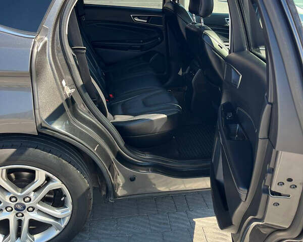 Серый Форд Эдж, объемом двигателя 2 л и пробегом 212 тыс. км за 16500 $, фото 20 на Automoto.ua