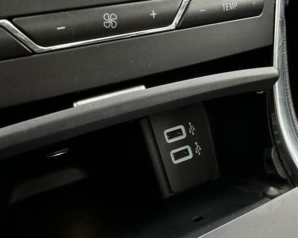 Сірий Форд Едж, об'ємом двигуна 2 л та пробігом 148 тис. км за 15500 $, фото 30 на Automoto.ua