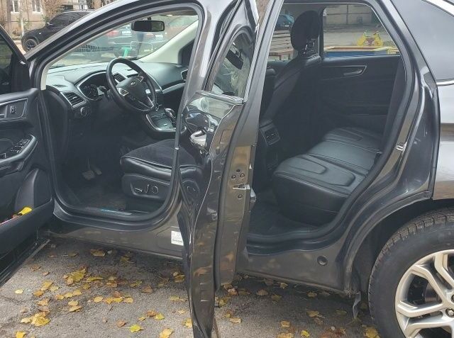 Серый Форд Эдж, объемом двигателя 2 л и пробегом 139 тыс. км за 19000 $, фото 4 на Automoto.ua