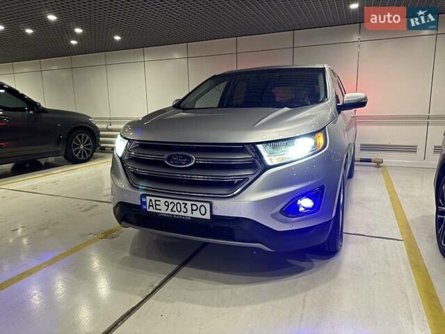 Сірий Форд Едж, об'ємом двигуна 2 л та пробігом 82 тис. км за 18500 $, фото 1 на Automoto.ua