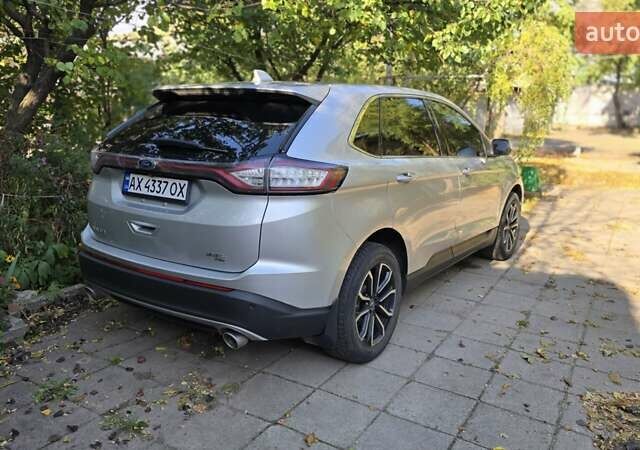 Серый Форд Эдж, объемом двигателя 3.5 л и пробегом 132 тыс. км за 12900 $, фото 2 на Automoto.ua