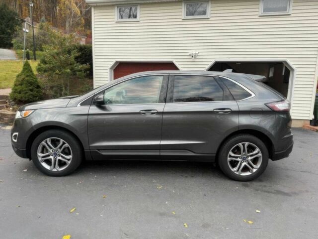 Серый Форд Эдж, объемом двигателя 3.5 л и пробегом 57 тыс. км за 15800 $, фото 4 на Automoto.ua