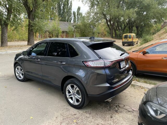 Сірий Форд Едж, об'ємом двигуна 2 л та пробігом 98 тис. км за 18000 $, фото 2 на Automoto.ua