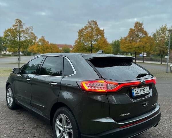 Серый Форд Эдж, объемом двигателя 2 л и пробегом 137 тыс. км за 12950 $, фото 5 на Automoto.ua