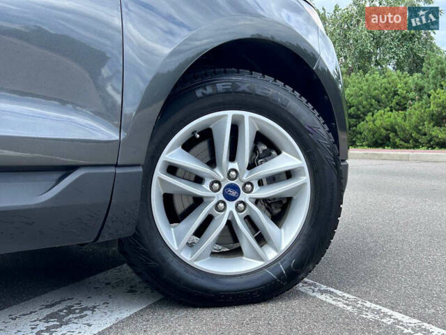 Сірий Форд Едж, об'ємом двигуна 3.5 л та пробігом 60 тис. км за 16300 $, фото 29 на Automoto.ua