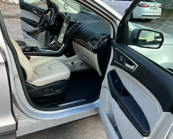 Сірий Форд Едж, об'ємом двигуна 2 л та пробігом 145 тис. км за 16800 $, фото 13 на Automoto.ua