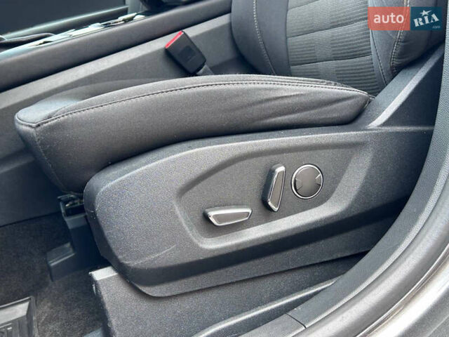 Сірий Форд Едж, об'ємом двигуна 3.5 л та пробігом 60 тис. км за 16300 $, фото 35 на Automoto.ua