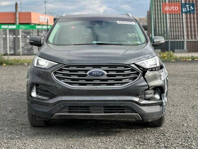 Сірий Форд Едж, об'ємом двигуна 2 л та пробігом 114 тис. км за 14700 $, фото 1 на Automoto.ua