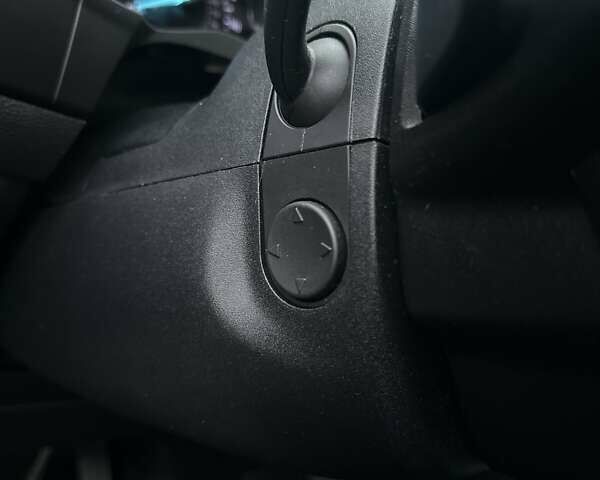 Серый Форд Эдж, объемом двигателя 2 л и пробегом 109 тыс. км за 21000 $, фото 19 на Automoto.ua