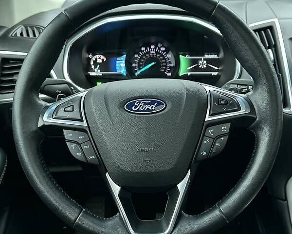 Серый Форд Эдж, объемом двигателя 2 л и пробегом 109 тыс. км за 21000 $, фото 25 на Automoto.ua