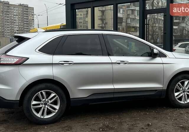 Сірий Форд Едж, об'ємом двигуна 2 л та пробігом 94 тис. км за 18990 $, фото 5 на Automoto.ua
