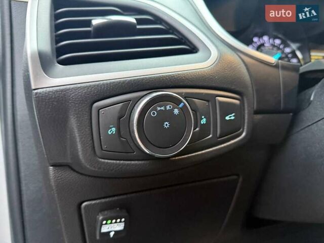 Серый Форд Эдж, объемом двигателя 2 л и пробегом 95 тыс. км за 16990 $, фото 14 на Automoto.ua