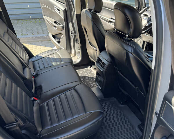 Сірий Форд Едж, об'ємом двигуна 2 л та пробігом 143 тис. км за 16300 $, фото 22 на Automoto.ua