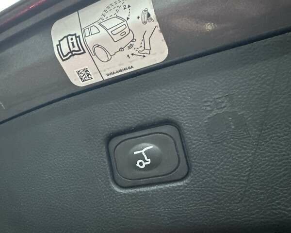 Серый Форд Эдж, объемом двигателя 2 л и пробегом 109 тыс. км за 21000 $, фото 27 на Automoto.ua