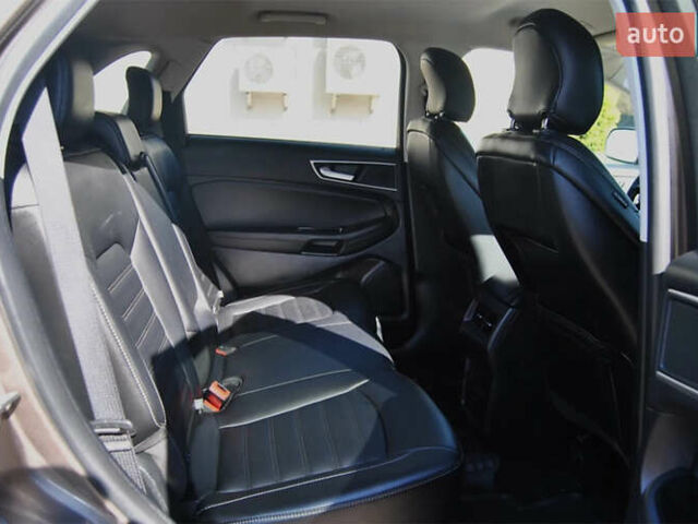 Серый Форд Эдж, объемом двигателя 2 л и пробегом 101 тыс. км за 14500 $, фото 6 на Automoto.ua